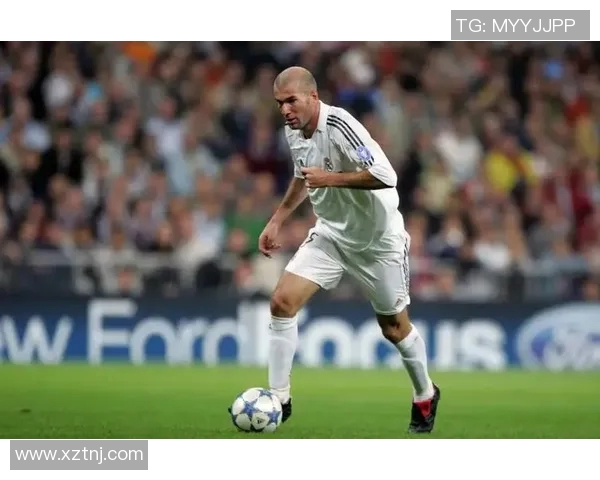 狂野足球巨星的逆袭之路：从街头少年到全球瞩目的球场传奇