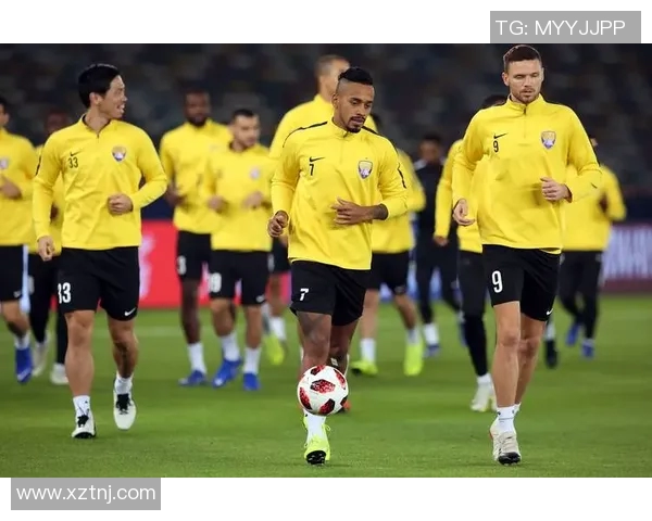 足球历史八大巨星同框合影高清展示足坛巅峰对决精彩瞬间